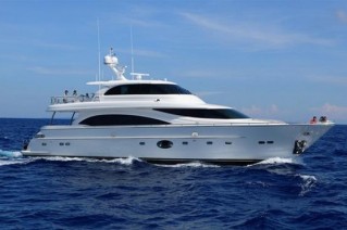 Horizon E88 motor yacht Arabella II